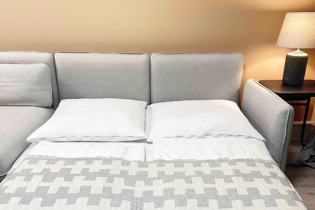 2 Zimmer Apartment Mit Parkplatz Берлин Екстериор снимка