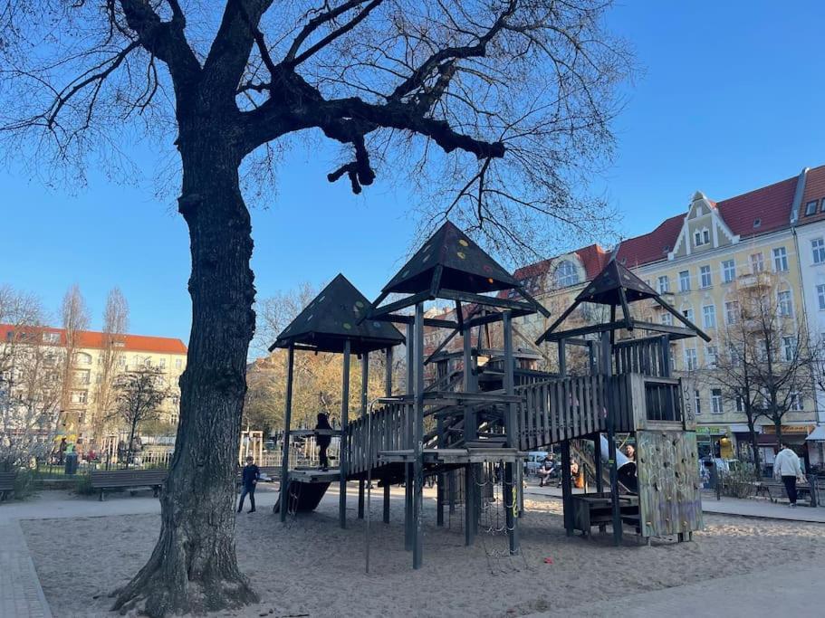 2 Zimmer Apartment Mit Parkplatz Берлин Екстериор снимка