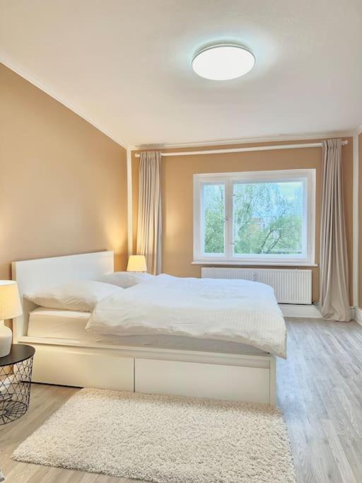 2 Zimmer Apartment Mit Parkplatz Берлин Екстериор снимка
